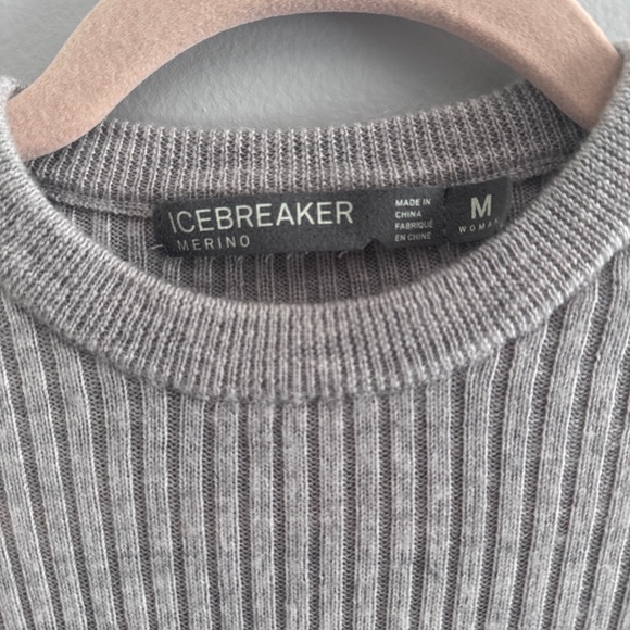 Icebreaker medium weight top - Picture 2 of 8